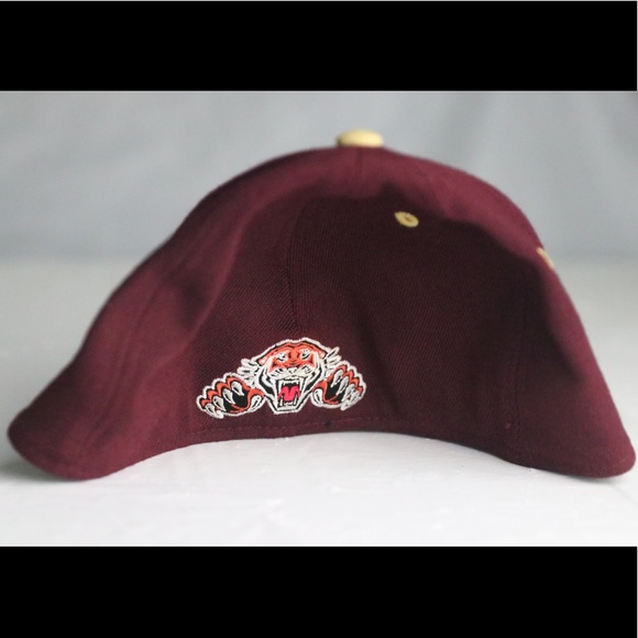Tigers The game Fitted Hat - Picture 4 of 8